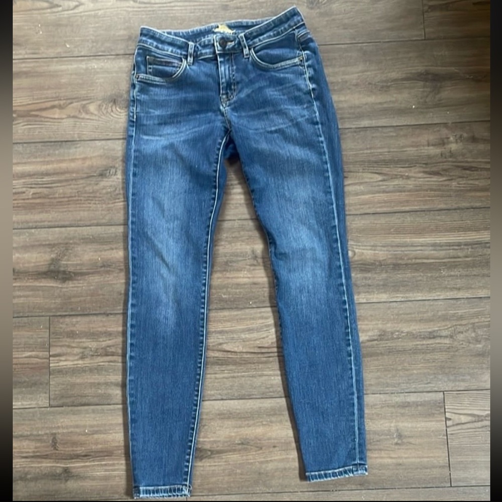 Tommy Bahama Blue Skinny Jeans Classic Style